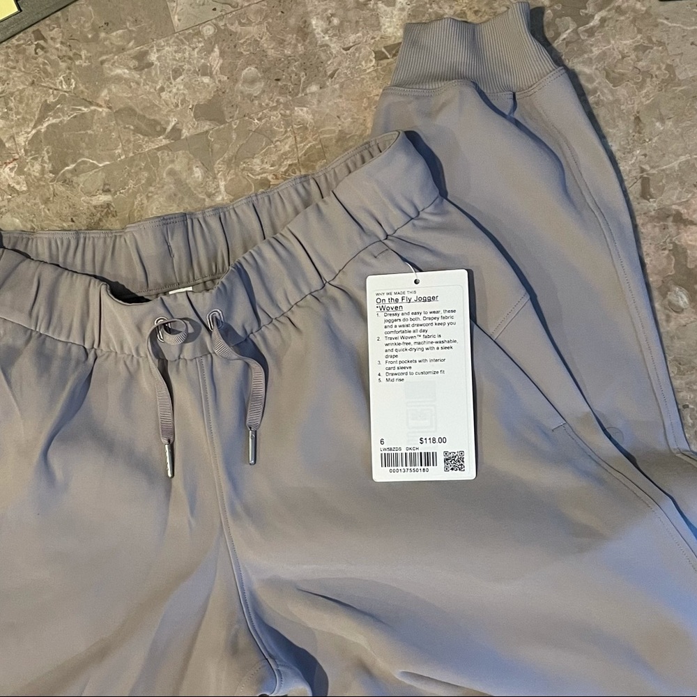 Lululemon on the fly jogger *woven